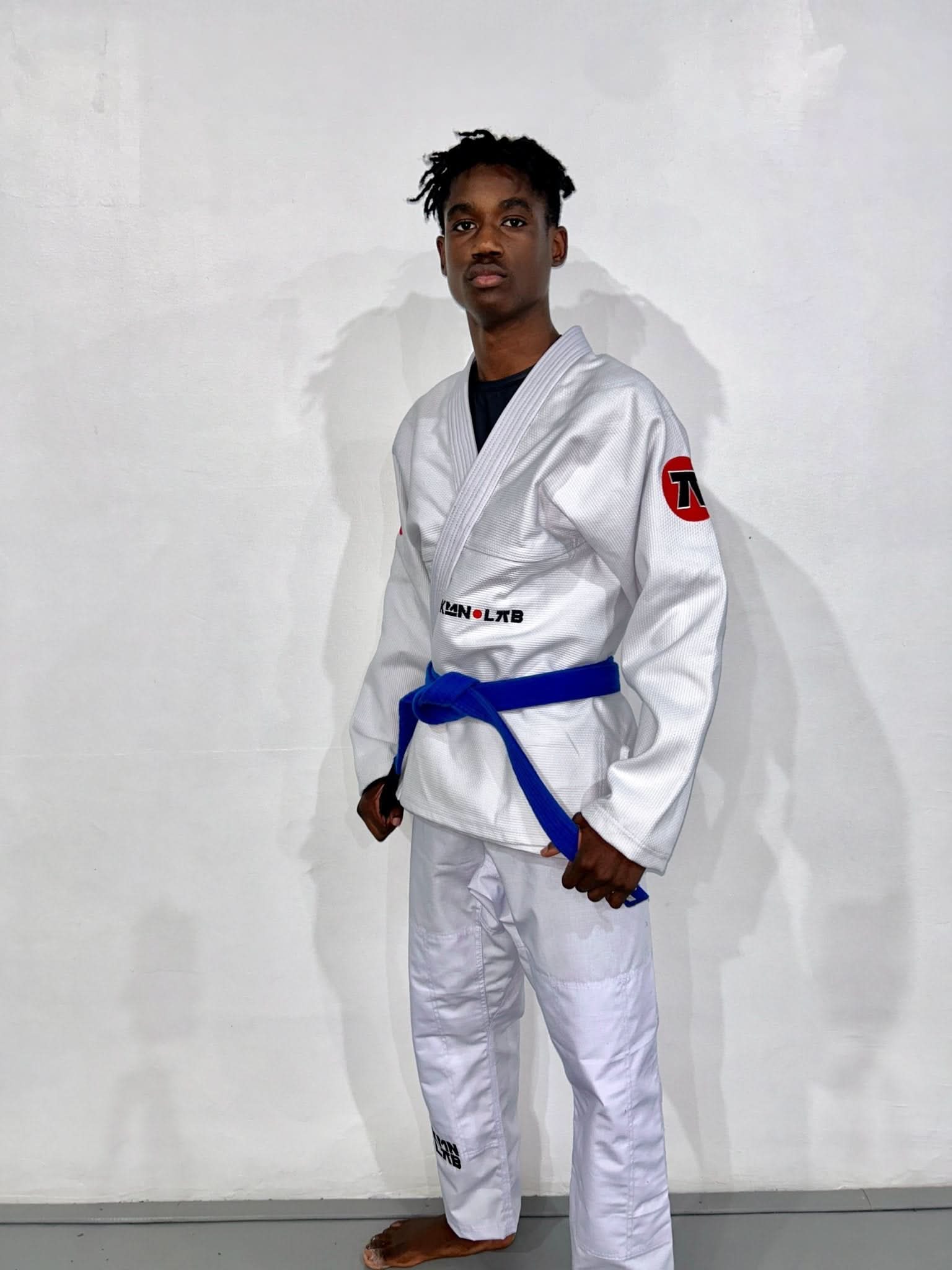 Kimono Branco de Jiu Jitsu Masculino da KimonoLab