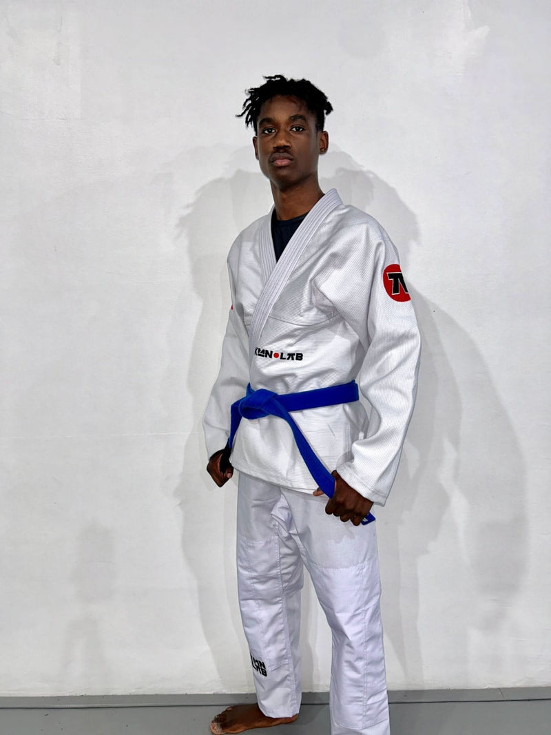 Kimono Branco de Jiu Jitsu Masculino da KimonoLab