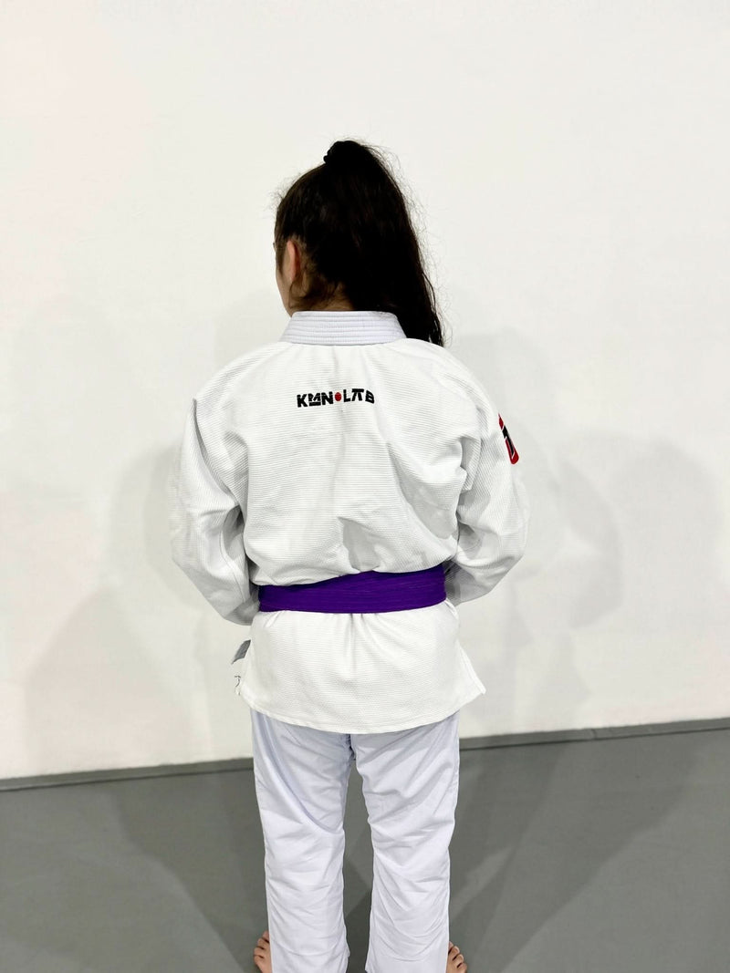 Kimono Branco de Jiu Jitsu Feminino da KimonoLab