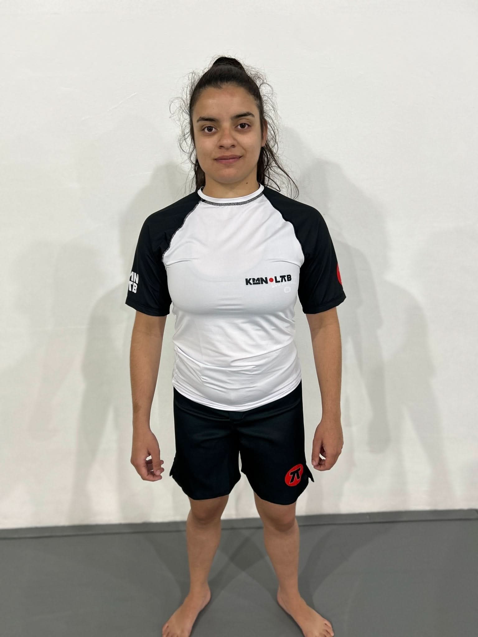 Rashguard de Jiu Jitsu branca feminina da KimonoLab